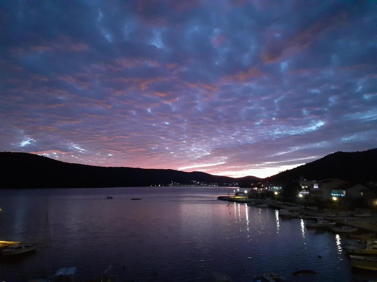 Sea View Apartment Sunrise Poljica & Blue Lagoon Rent A Boat Exterior foto