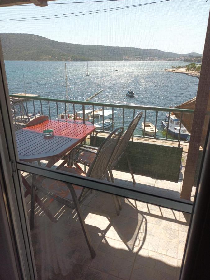 Sea View Apartment Sunrise Poljica & Blue Lagoon Rent A Boat Exterior foto